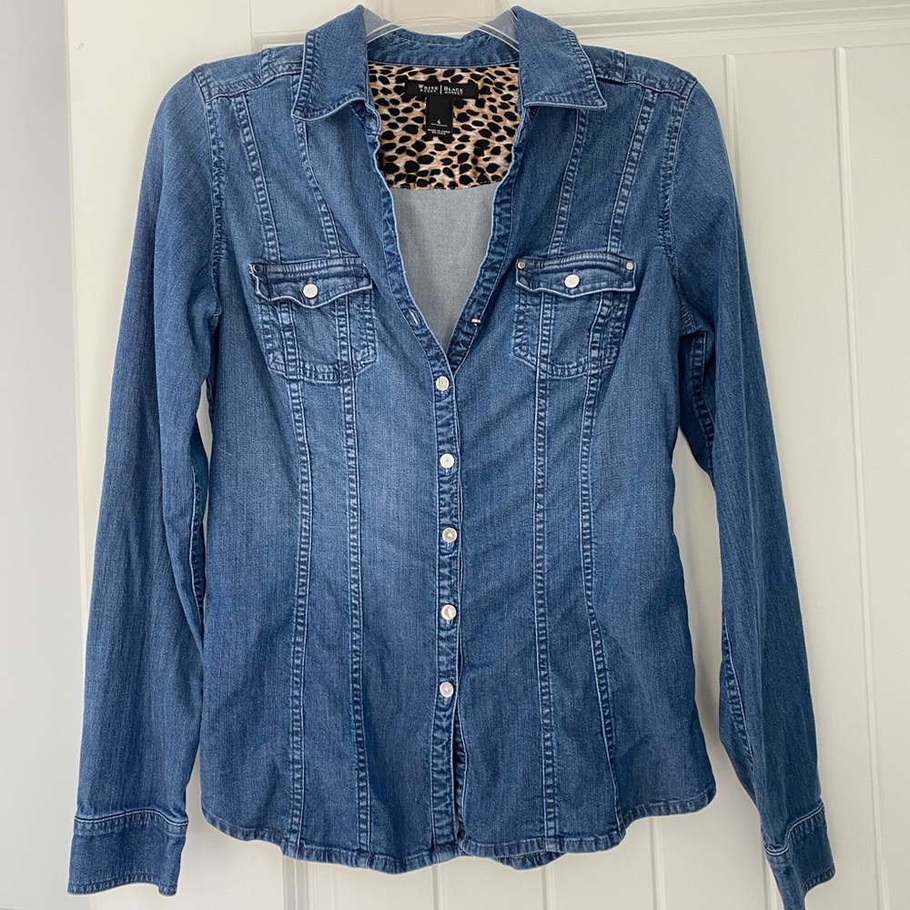 White House Black Market shirt denim button down womens size 6 or small